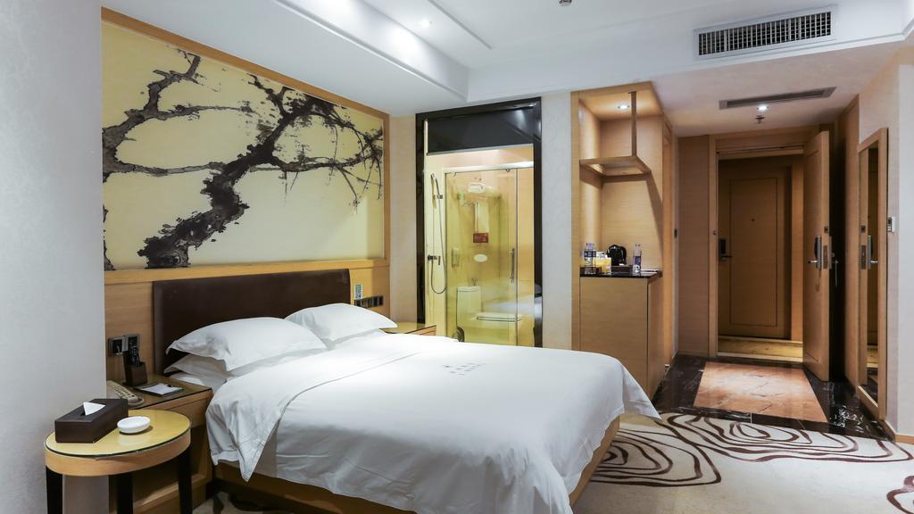 V8 Hotel Train Station Guangzhou Exterior photo
