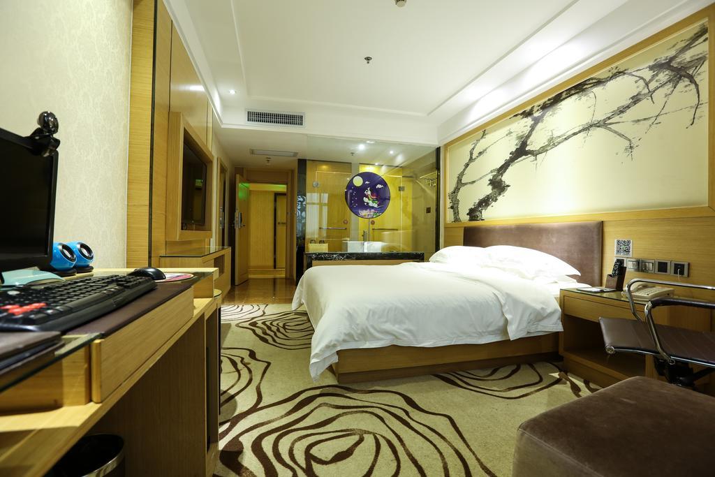 V8 Hotel Train Station Guangzhou Exterior photo